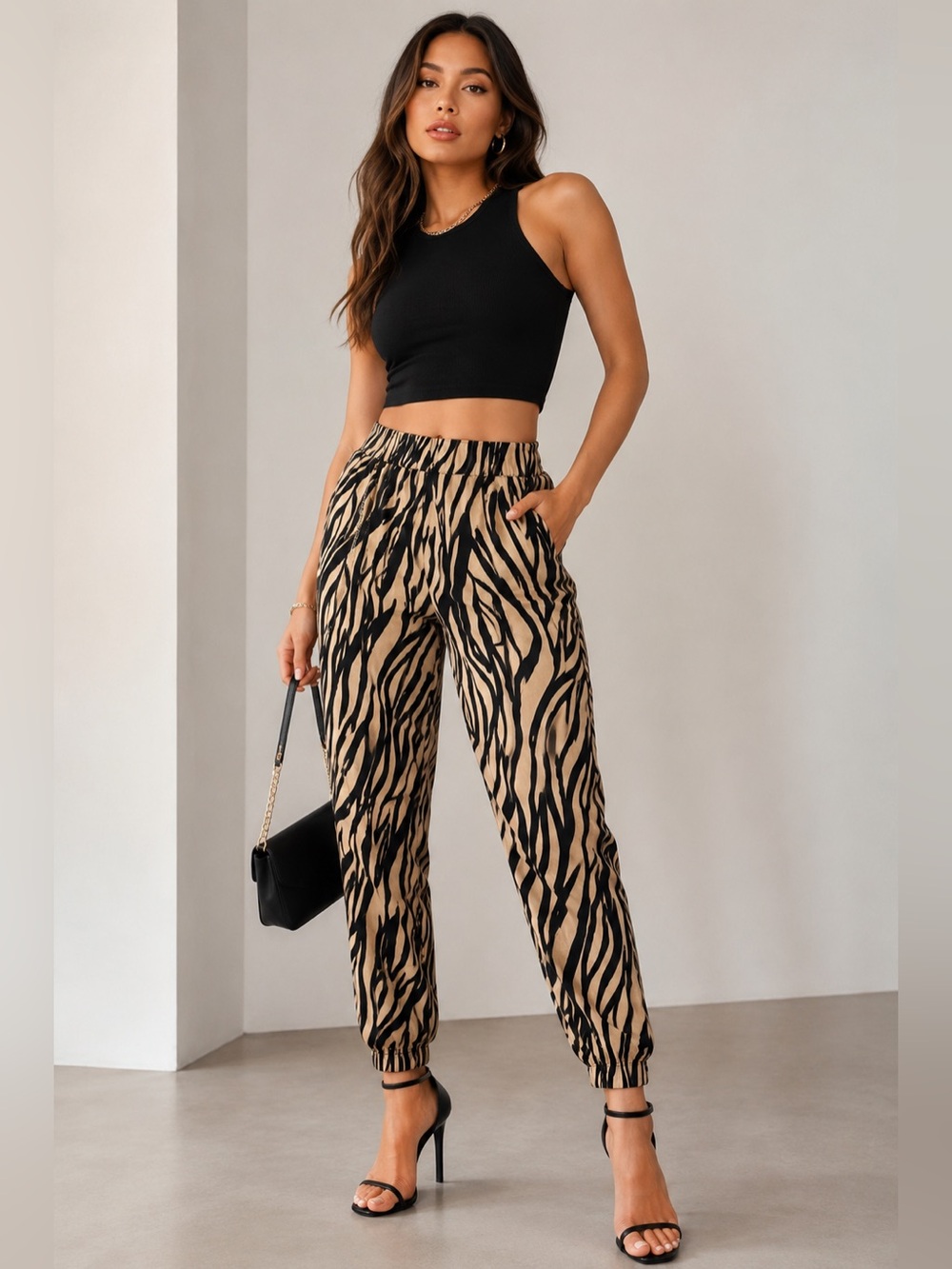 BEBE Zebra Print Chain Detail Jogger Pants | Size 6